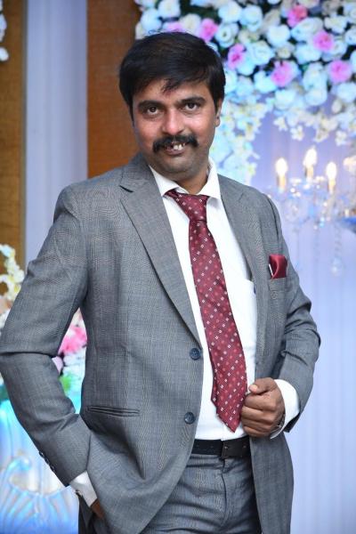 VICKY PAWANI